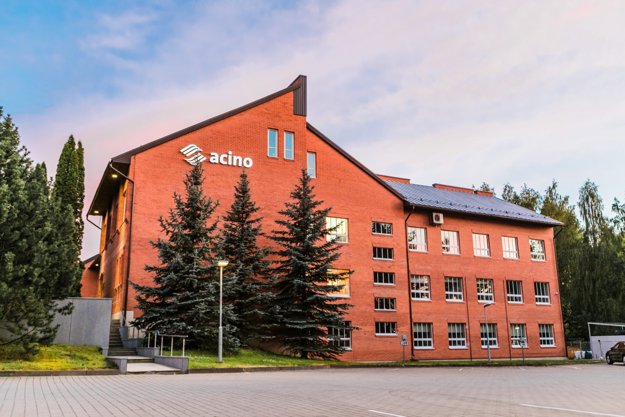 Hiieko sai valmis tööd Acino Põlva ravimitehases, kus meie ülesandeks oli tootmisruumide kütte-, jahutus- ja ventilatsioonisüsteemi kaasajastamine. Osaliselt re